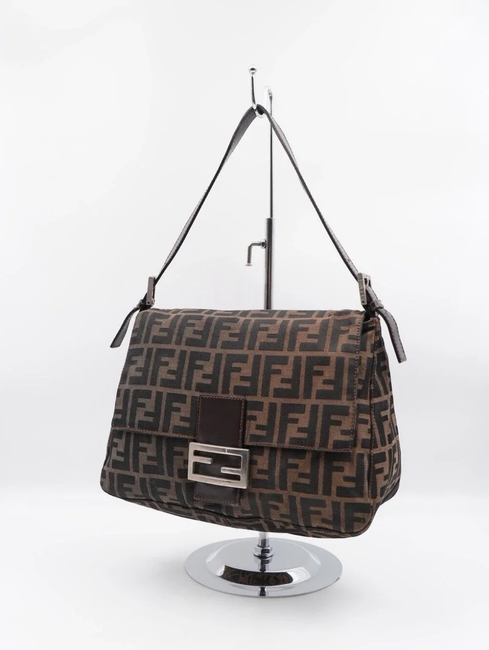 CO20 💟 FENDI Zucca Mama Baguette Tobacco